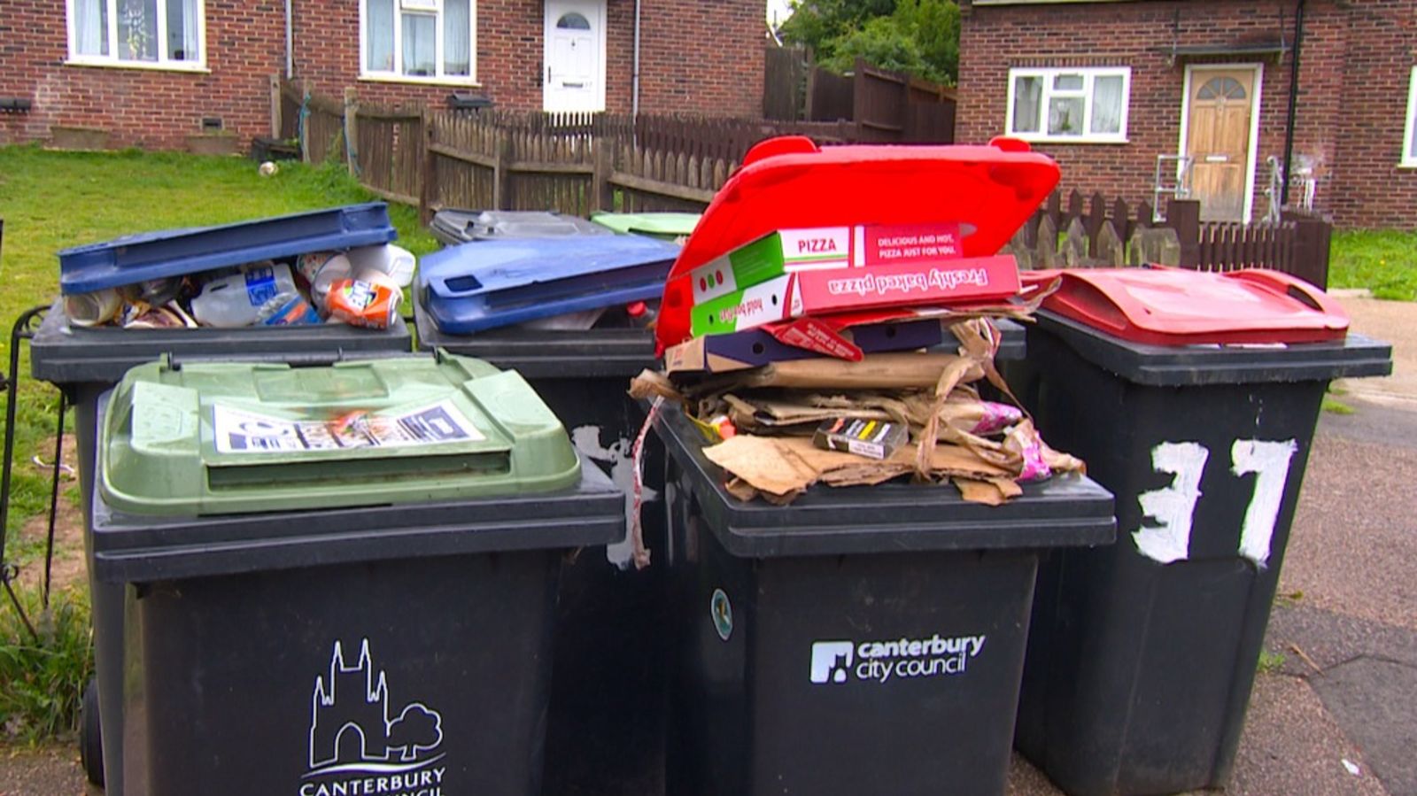 RUBBISH COLLECTION IN CANTERBURY
